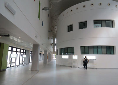 x-ray light boxes in the atrium Forth Valley Hospital